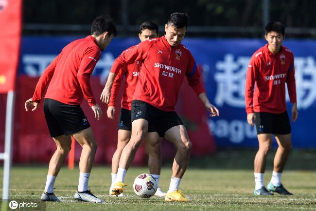 英超第19轮，曼城客场3-1逆转埃弗顿，福登、阿尔瓦雷斯、B席取得进球，赛后瓜迪奥拉接受了采访。